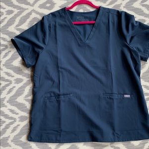 Figs casma scrub top in XXL